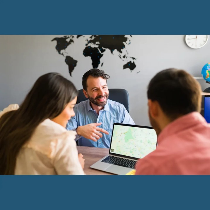 Student consulting Canada visa expert in Lahore with high success rate